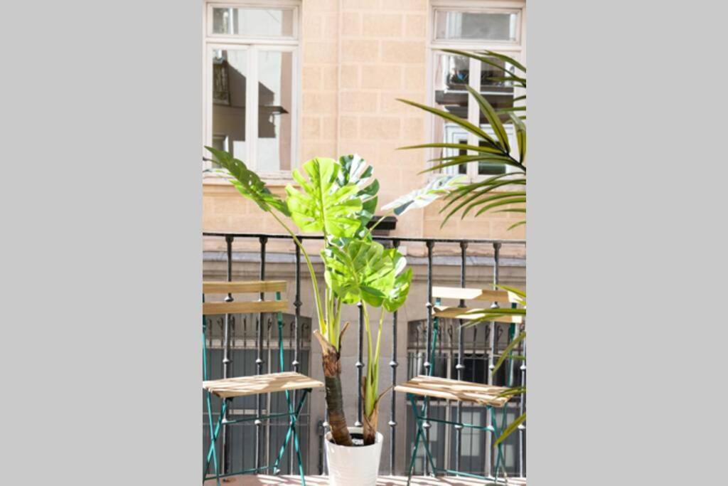 Luxury Apartment Puerta Del Sol City Center Gran Via With Ac Madrid Bagian luar foto